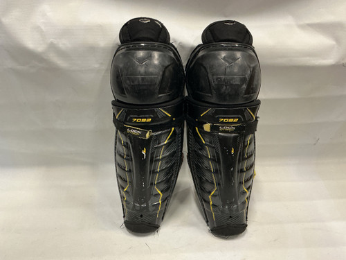Vist Large View of Product Image Which is Used CCM TACKS 7092 Junior Shin Guards Black 11"