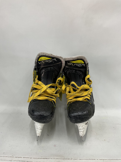 Vist Large View of Product Image Which is Used Bauer VAPOR Junior Hockey Skate Junior 02.5