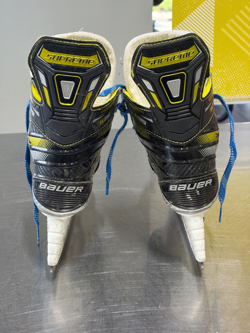 Vist Large View of Product Image Which is Used Bauer SUPEREME S35 Junior Hockey Skate Junior 03