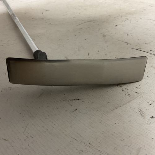 Vist Large View of Product Image Which is Used Taylormade T.P.A. XIX Mens Putter RH