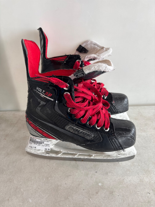 Vist Large View of Product Image Which is Used Bauer VAPOR VOLT 3.0 Junior Hockey Skate Junior 05