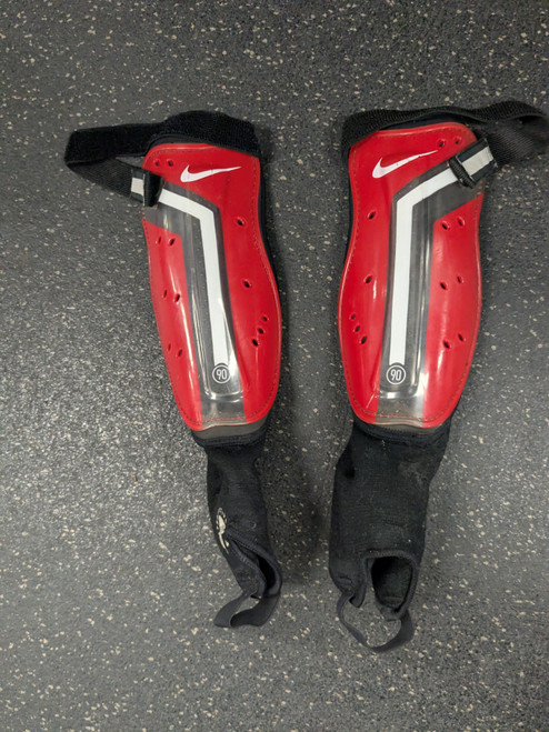 Vist Large View of Product Image Which is Used Nike Soccer Shin Guards Junior Red LG