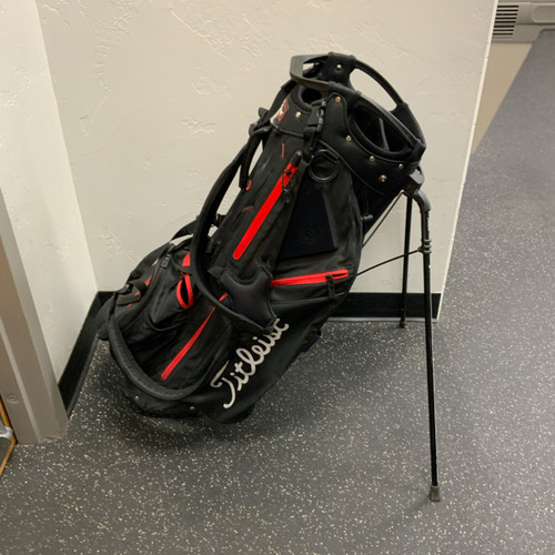 Vist Large View of Product Image Which is Used Titleist HYBRID 5 Mens Stand Bag Black