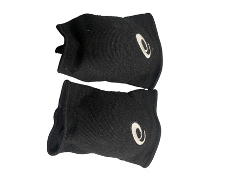Vist Large View of Product Image Which is Used Asics VB Knee Pads Black