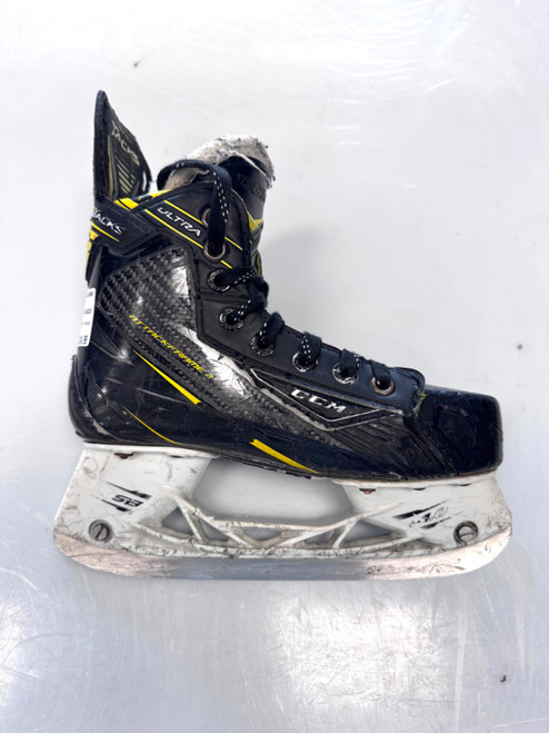 Vist Large View of Product Image Which is Used CCM ULTRA TACKS Junior Hockey Skate Junior 03