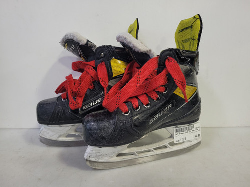 Vist Large View of Product Image Which is Used Bauer SUP 3S PRO Youth Hockey Skate Youth 12.5