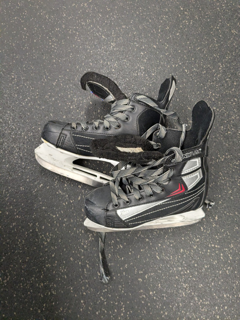 Vist Large View of Product Image Which is Used NHLPA Junior Hockey Skate Junior 02