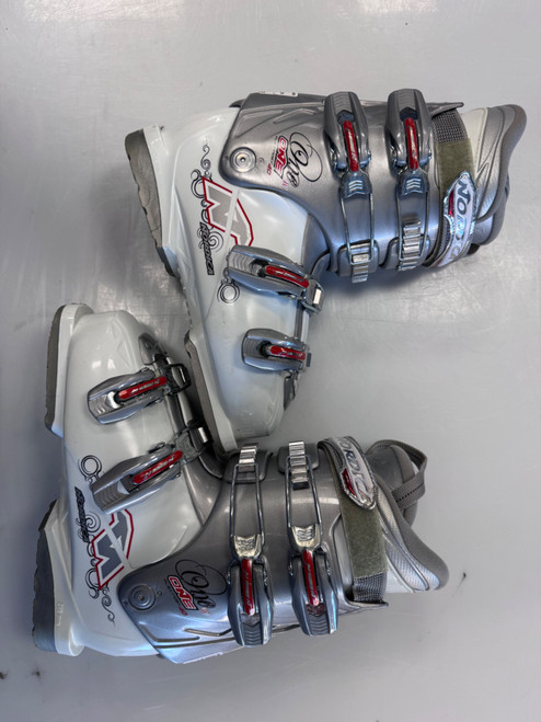 Vist Large View of Product Image Which is Used Nordica ONE 40 W Womens DH Ski Boot White 245 MP - M06.5 - W07.5