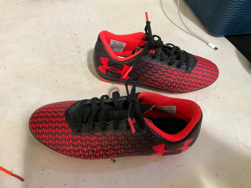 Vist Large View of Product Image Which is Used Under Armour Soccer Cleats Red Junior 01