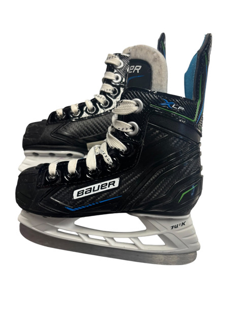 Vist Large View of Product Image Which is Used Bauer XLP Youth Hockey Skate Youth 09.0