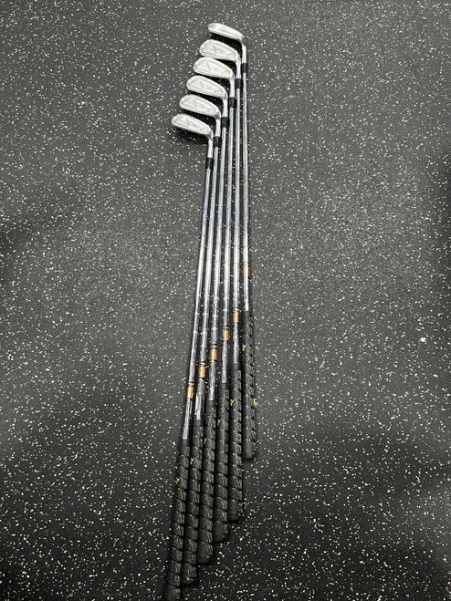 Vist Large View of Product Image Which is Used Mizuno T-Zoid Mens Iron Set RH 5I-PW.