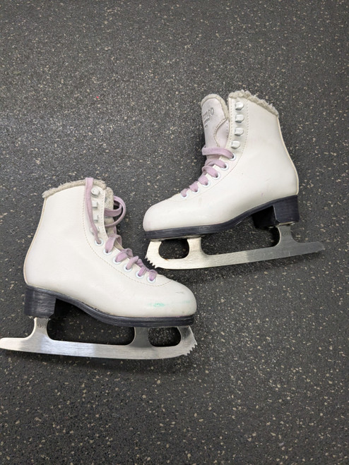 Vist Large View of Product Image Which is Used Jackson CAMEO CS1120 Girls Figure Skate White Youth 12.0