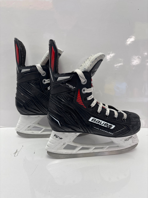 Vist Large View of Product Image Which is Used Bauer VAPOR VOLT 2.0 Junior Hockey Skate Junior 01