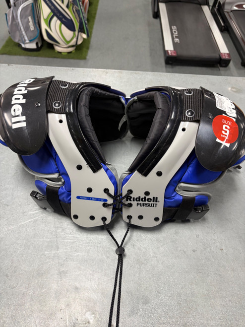 Vist Large View of Product Image Which is Used Riddell PURSUIT YOUTH FB Shoulder Pads Black SM