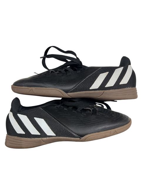Vist Large View of Product Image Which is Used Adidas Soccer Indoor Shoes Black Junior 01.5