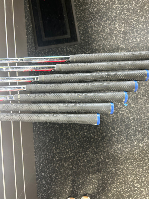 Vist Large View of Product Image Which is Used Callaway XR Mens Iron Set RH 4I-GW/AW