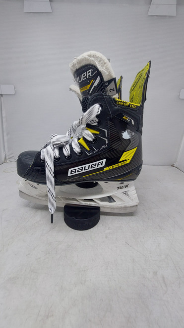 Vist Large View of Product Image Which is Used Bauer SUPREME M4 Junior Hockey Skate Junior 02