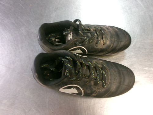 Vist Large View of Product Image Which is Used Puma Soccer Cleats Black Youth 13.0