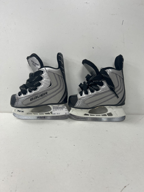 Vist Large View of Product Image Which is Used Bauer 22 Youth Hockey Skate Youth 09.0