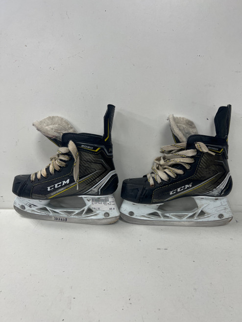 Vist Large View of Product Image Which is Used CCM TACKS 9060 Junior Hockey Skate Junior 03