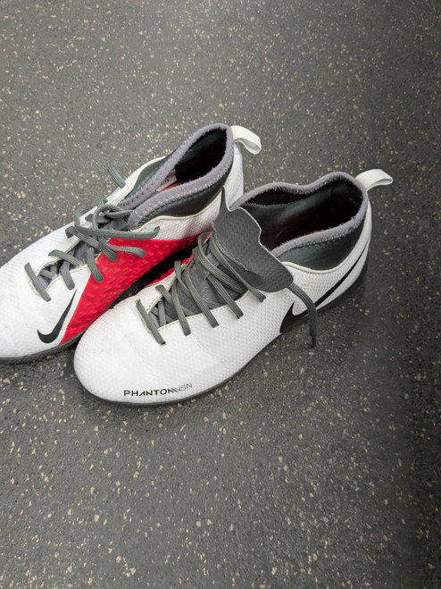 Vist Large View of Product Image Which is Used Nike PHANTOM VISION Soccer Indoor Shoes White Junior 06