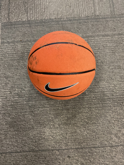 Vist Large View of Product Image Which is Used Nike Basketball Youth Outdoor Child