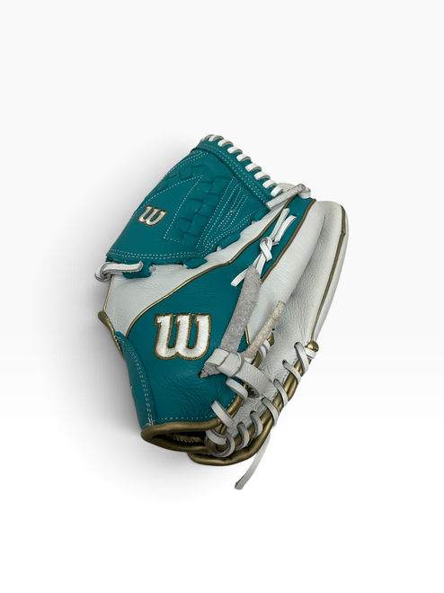 Vist Large View of Product Image Which is Used Wilson A500 BB/SB Glove RH Throw White 12 1/2"