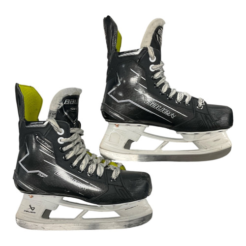 Vist Large View of Product Image Which is Used Bauer SUPREME IGNITE PRO + Intermediate Hockey Skate Intermediate 5.5