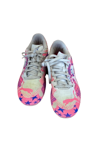 Vist Large View of Product Image Which is Used Puma Soccer Cleats Pink And White Junior 04.5