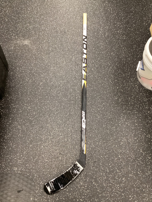 Vist Large View of Product Image Which is Used Easton SYNERGY EQ20 Senior One Piece Left 85 Flex