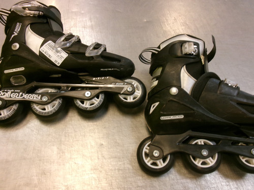 Vist Large View of Product Image Which is Used RollerDerby VTECH 500 ADJ 6-9 Senior Rec Fitness Skates Black Adjustable