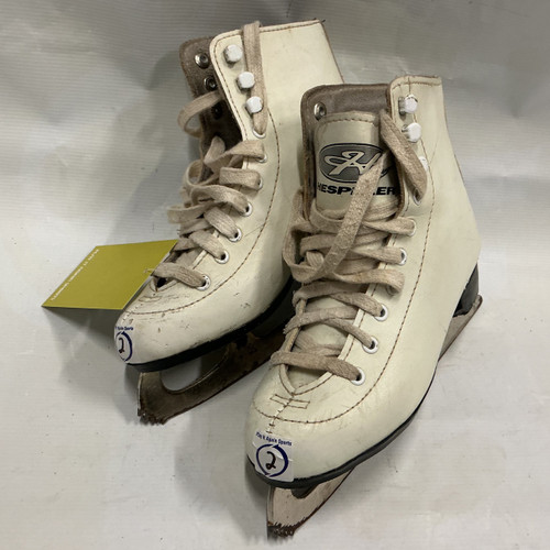 Vist Large View of Product Image Which is Used Hespeler Girls Figure Skates White Junior 02