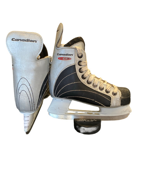 Vist Large View of Product Image Which is Used CANADIEN X45 Youth Hockey Skate Youth 13.0