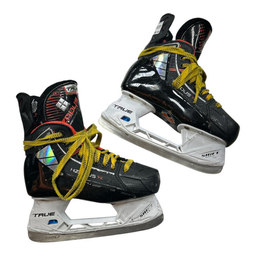 Vist Large View of Product Image Which is Used True HZRDUS 7X JR 2 SKATES Junior Hockey Skate Junior 02