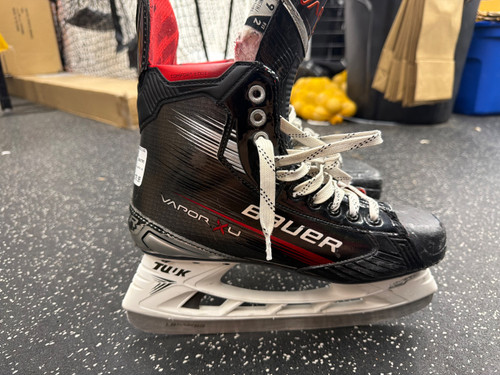 Vist Large View of Product Image Which is Used Bauer VAPOR X4 Senior Hockey Skate Senior 9