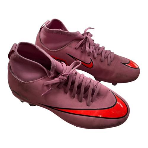 Vist Large View of Product Image Which is Used Nike Soccer Cleats Pink Junior 01.5