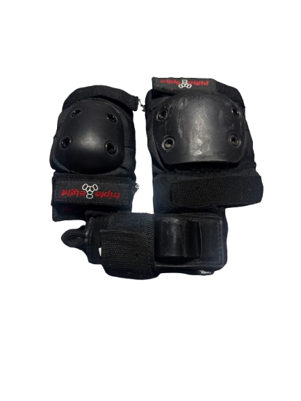 Vist Large View of Product Image Which is Used Triple Eight Inline Protective Set Black XS