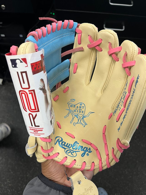Vist Large View of Product Image Which is Used Rawlings PROR934-2CCBP BB/SB Glove RH Throw Tan 11 1/2"