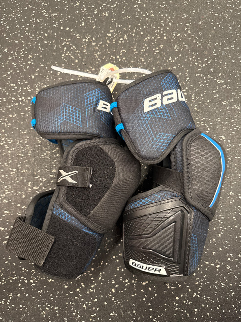 Vist Large View of Product Image Which is Used Bauer X Intermediate Elbow Pads MD