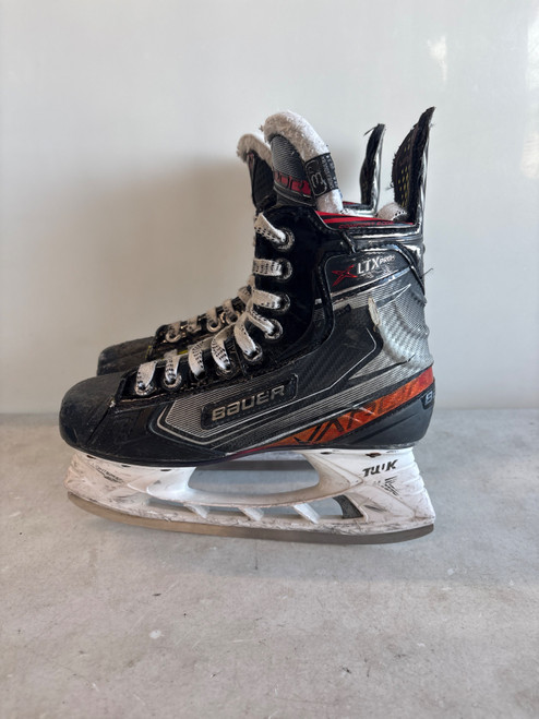 Vist Large View of Product Image Which is Used Bauer XLTX PRO+ Junior Hockey Skate Junior 03
