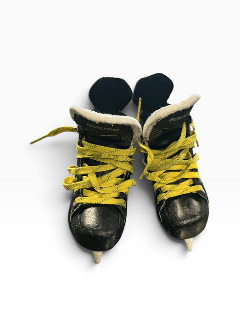Vist Large View of Product Image Which is Used Bauer ONE20 Junior Hockey Skate Junior 01