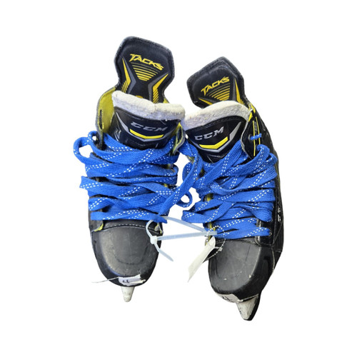 Vist Large View of Product Image Which is Used CCM TACKS CLASSIC PRO GOALIE SKATES SZ4 Junior Goalie Skate Junior 04