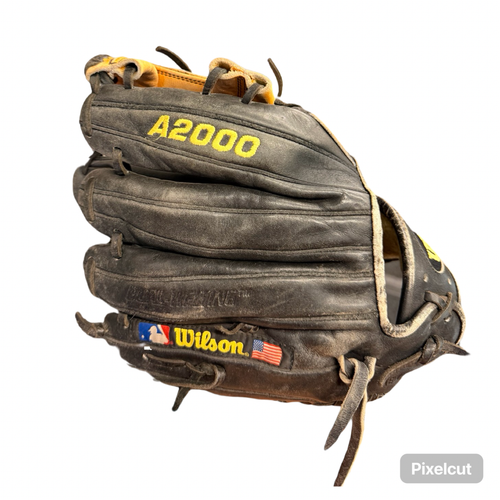 Vist Large View of Product Image Which is Used Wilson A2000 1787 BB/SB Glove RH Throw Black 11 1/2"