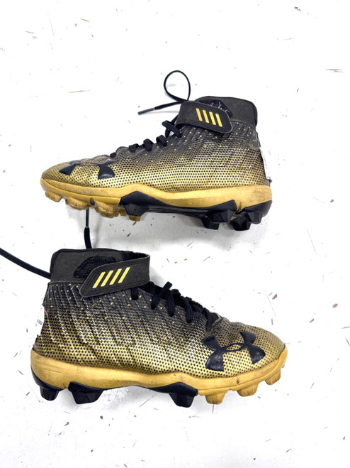 Vist Large View of Product Image Which is Used Under Armour Jr FB Cleats Black Junior 01