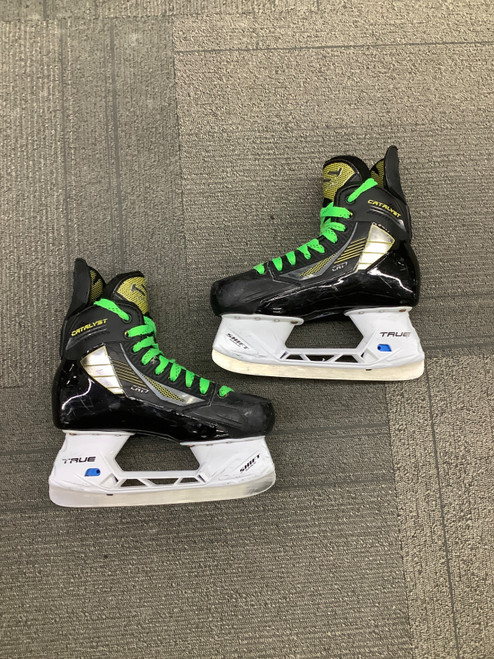 Vist Large View of Product Image Which is Used True CATALYST Intermediate Hockey Skate Intermediate 5.0