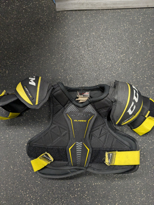 Vist Large View of Product Image Which is Used CCM CLASSIC SP Junior Shoulder Pads SM