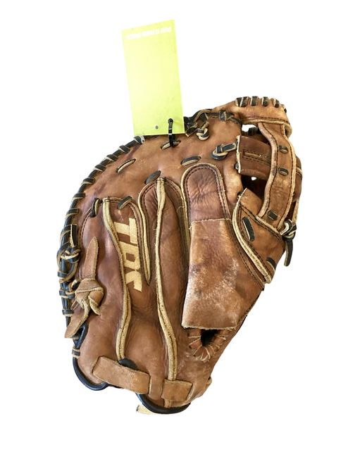 Vist Large View of Product Image Which is Used Louisville Slugger TPS BB/SB Catchers RH Throw Brown 31"
