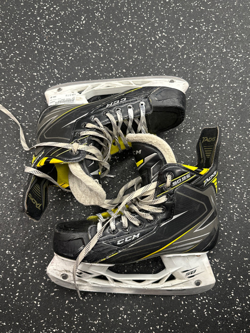 Vist Large View of Product Image Which is Used CCM TACKS 5092 Senior Hockey Skate Senior 7.5