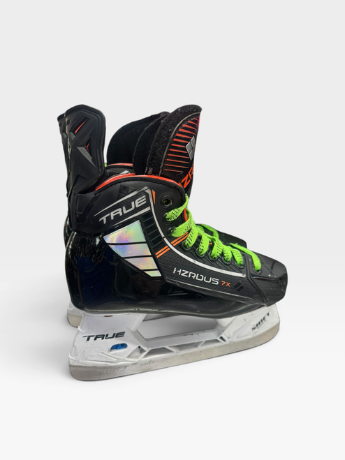 Vist Large View of Product Image Which is Used True HZRDUS 7X Junior Hockey Skate Junior 03