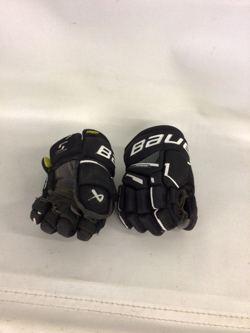 Vist Large View of Product Image Which is Used Bauer SUPREME Youth Gloves Black 9"